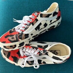 VANS Animal Old Skool “Black White Red Leopard” Size 6.5